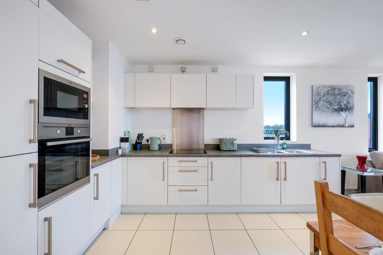 Modern 3-bedroom, 1-bathroom In East Appartamento *