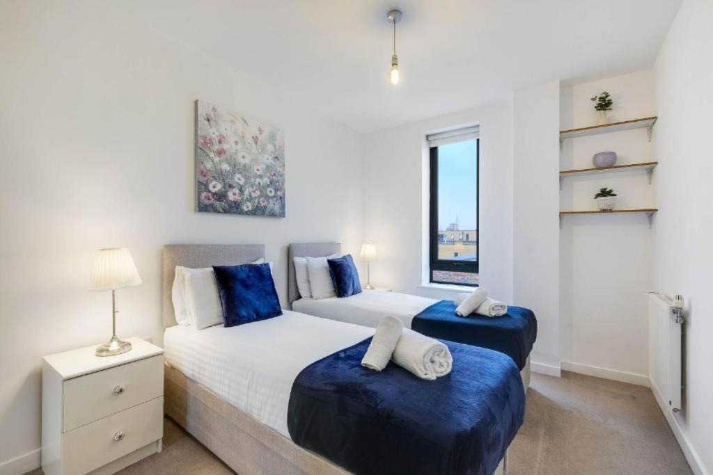 Modern 3-bedroom, 1-bathroom In East Appartamento