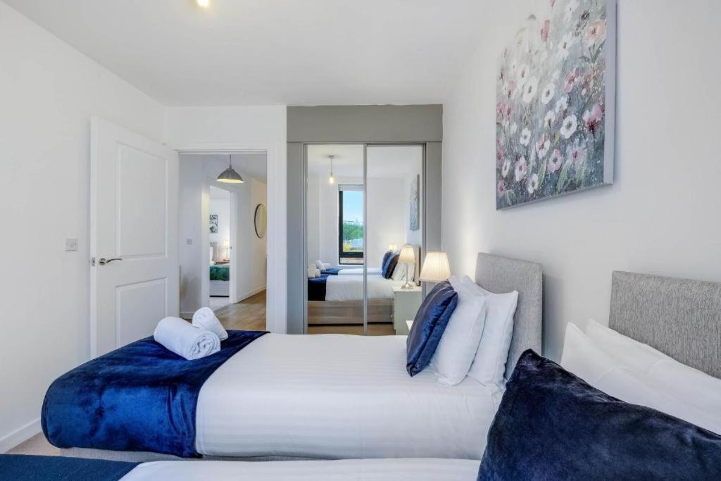 Modern 3-bedroom, 1-bathroom In East * Londra