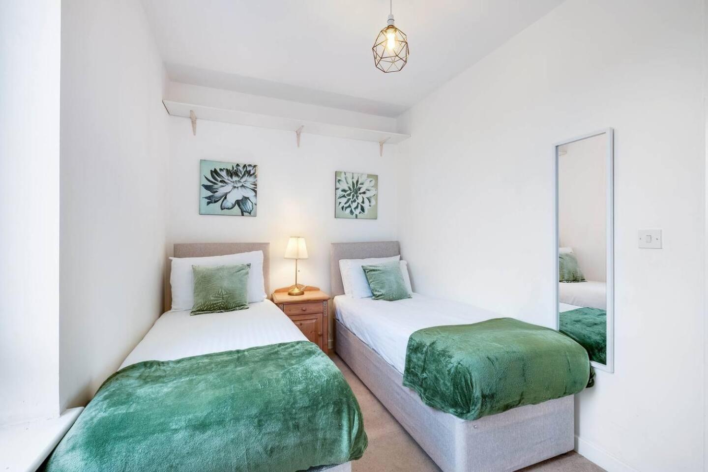 Appartamento Modern 3-bedroom, 1-bathroom In East