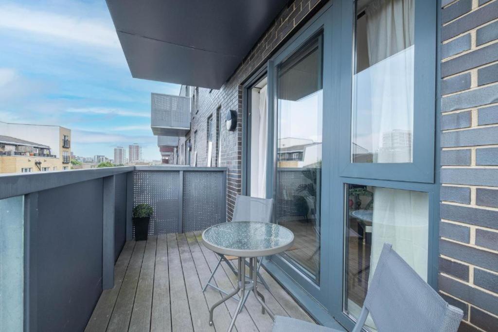 Modern 3-bedroom, 1-bathroom In East Appartamento *