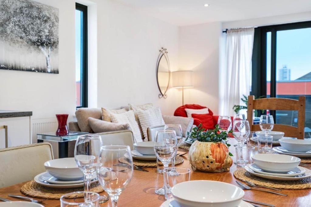 Modern 3-bedroom, 1-bathroom In East Appartamento Londra