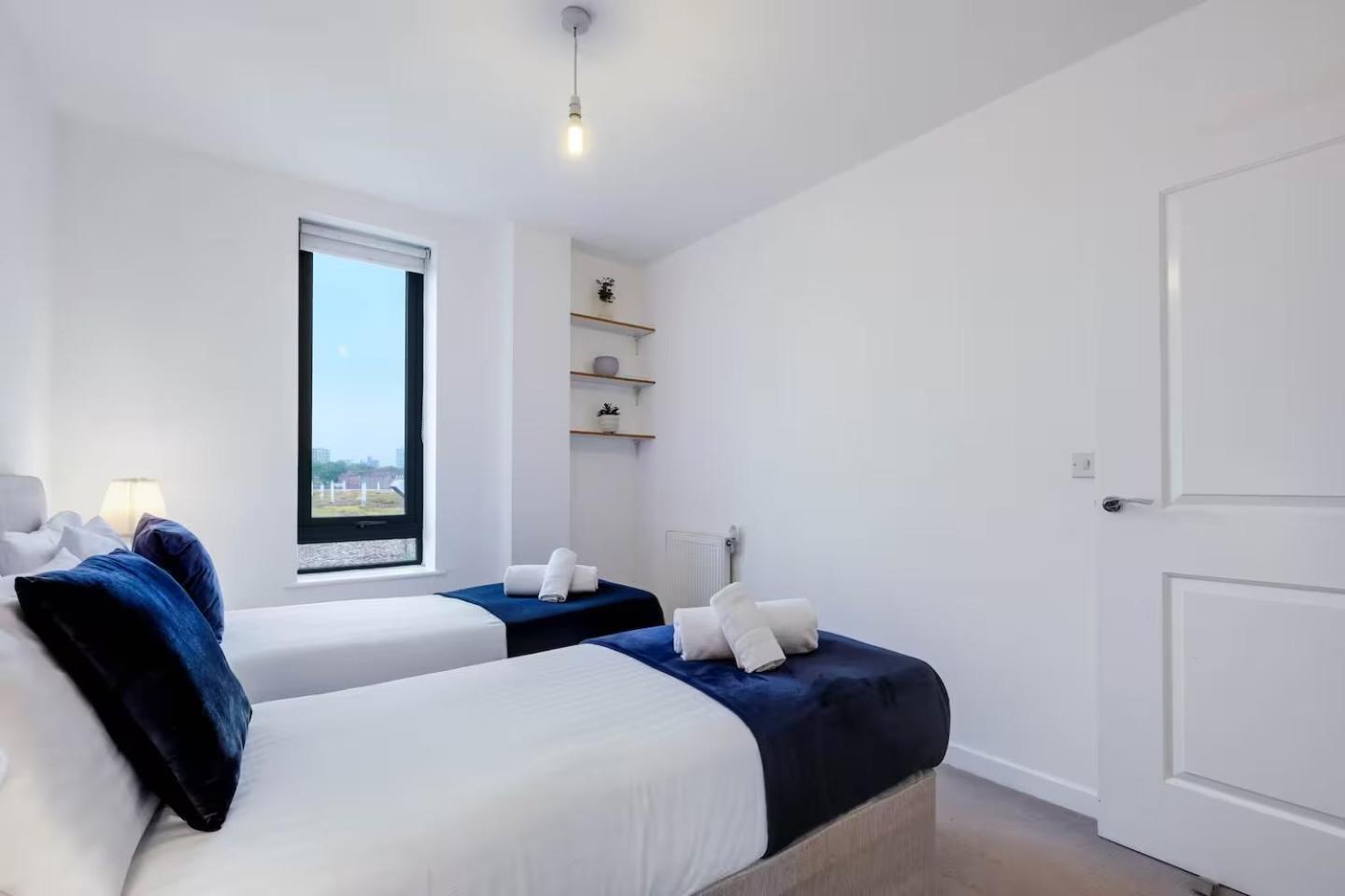 Modern 3-bedroom, 1-bathroom In East Appartamento *