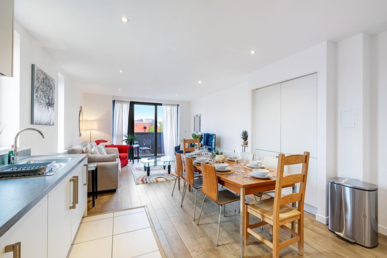 Appartamento Modern 3-bedroom, 1-bathroom In East