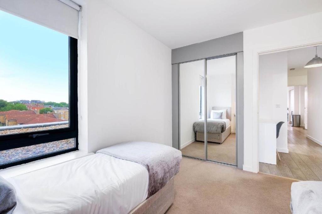 Apartment Modern 3-bedroom, 1-bathroom In East